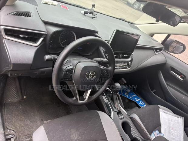 Toyota Corolla 2023 Beige