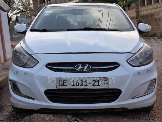 Hyundai Accent SE Sedan 2016 White