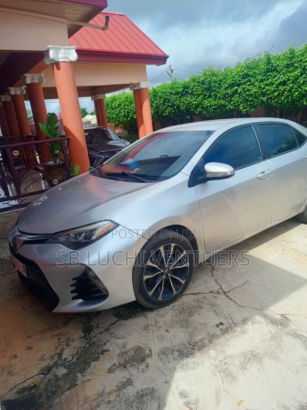 Toyota Corolla 2018 Silver