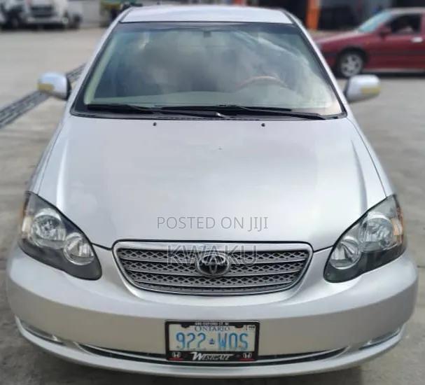 Toyota Corolla Altis 2010 Silver