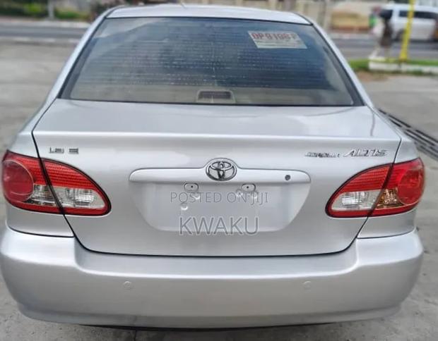 Toyota Corolla Altis 2010 Silver