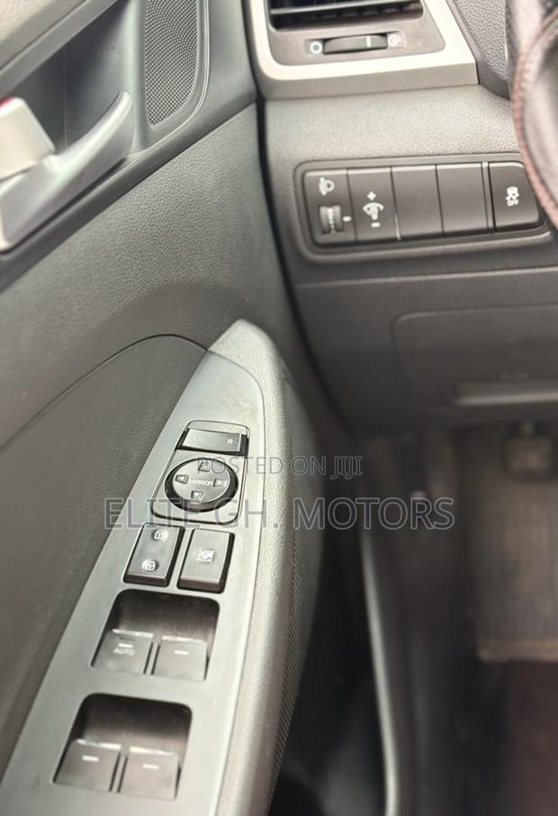 Hyundai Tucson 2016 Brown