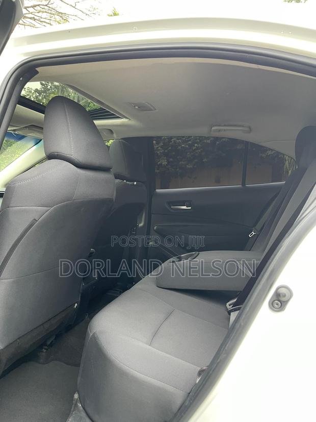 Toyota Corolla LE 2020 White