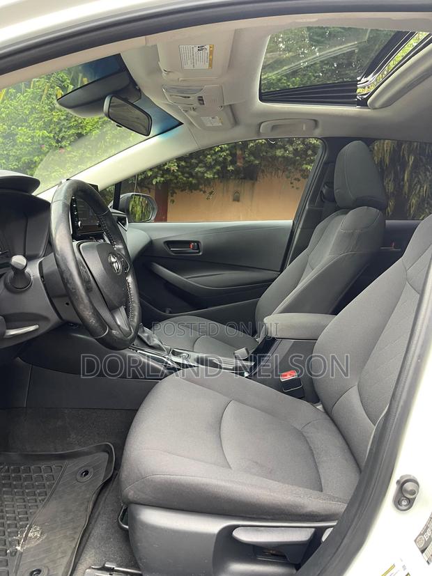 Toyota Corolla LE 2020 White