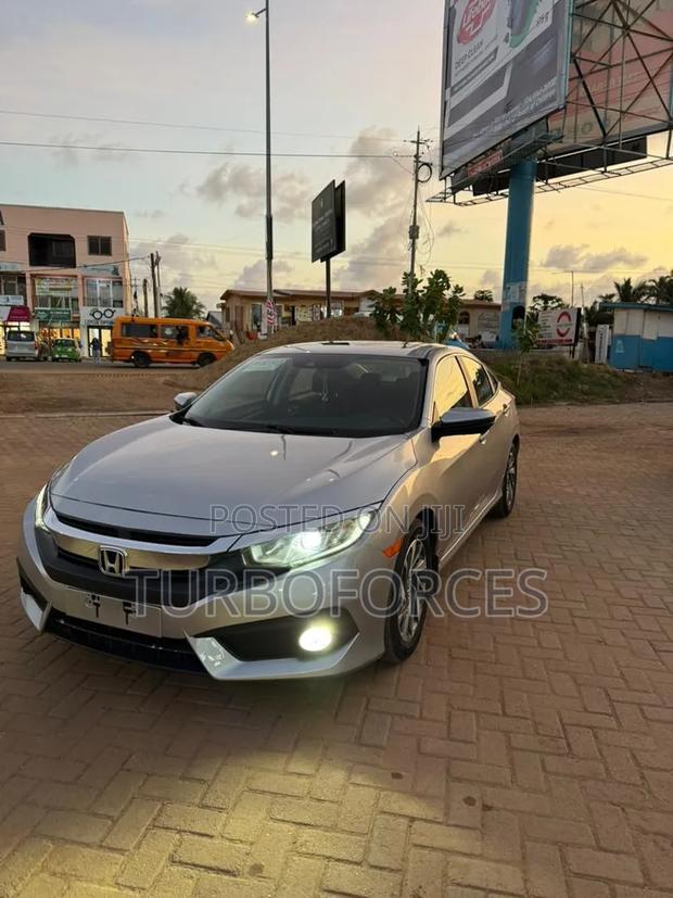 Honda Civic EX 4dr Sedan (2.0L 4cyl) 2017 Silver