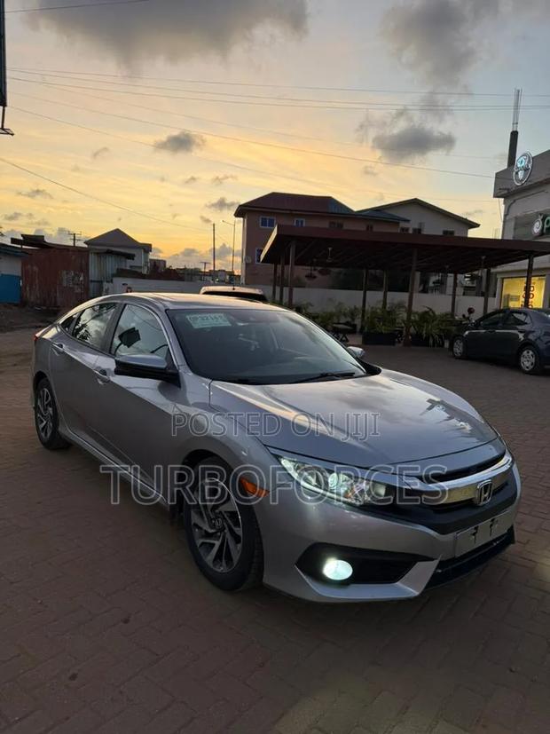 Honda Civic EX 4dr Sedan (2.0L 4cyl) 2017 Silver
