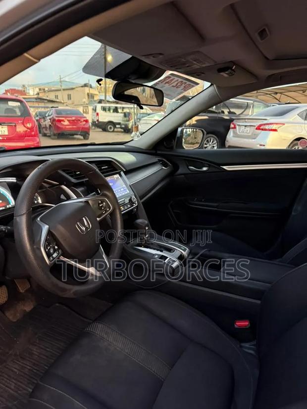 Honda Civic EX 4dr Sedan (2.0L 4cyl) 2017 Silver