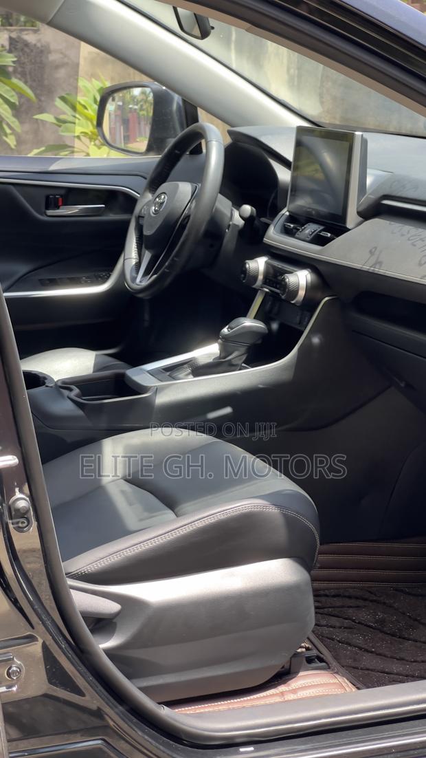 Toyota RAV4 2022 Black