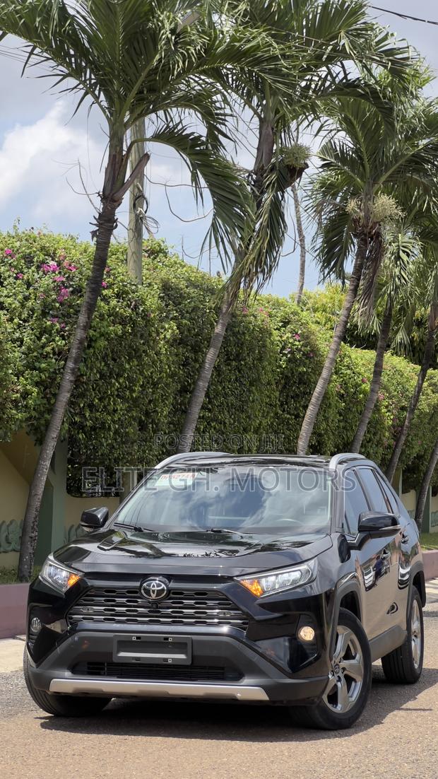 Toyota RAV4 2022 Black