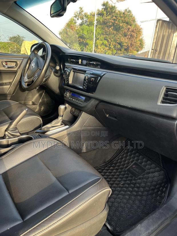 Toyota Corolla S 4dr Sedan (1.8L 4cyl CVT) 2016 Black