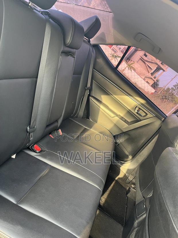 Toyota Corolla S 4dr Sedan (1.8L 4cyl CVT) 2016 Black