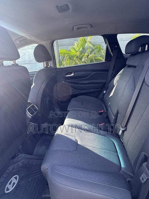 Hyundai Santa Fe SE 2.4 FWD 2019 White
