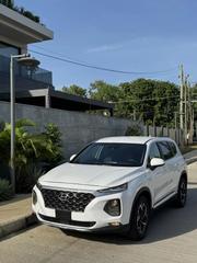 Hyundai Santa Fe SE 2.4 FWD 2019 White for sale