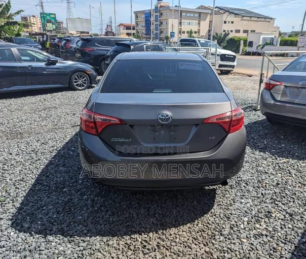 Toyota Corolla LE ECO w/Package 1 4dr Sedan (1.8L 4cyl CVT) 2017 Brown