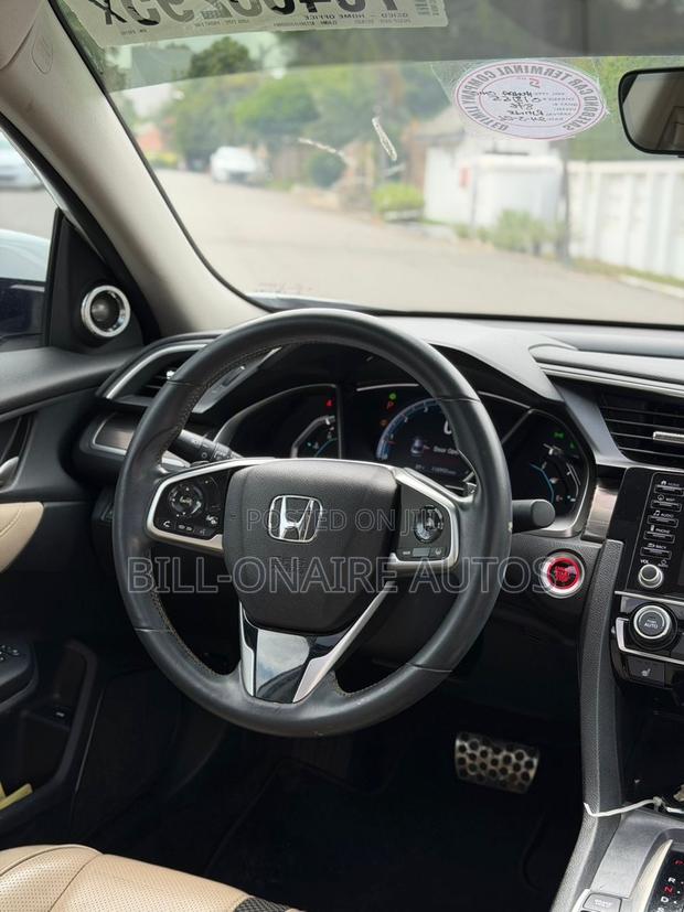Honda Civic Touring Sedan 2020 White