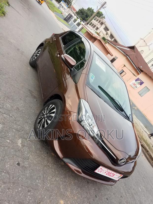 Toyota Vitz 1.3 FWD 5dr 2014 Brown