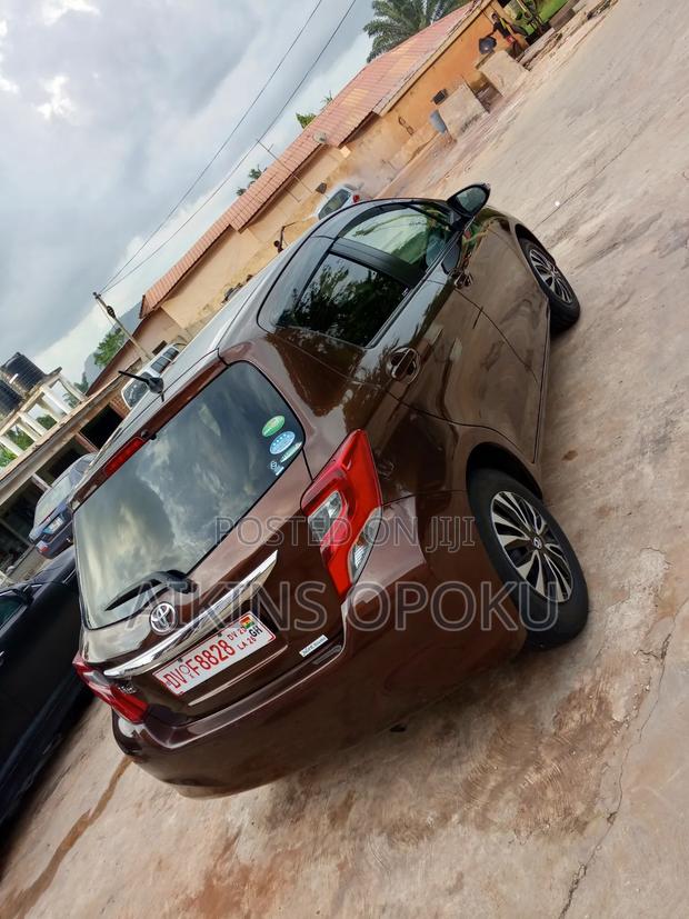 Toyota Vitz 1.3 FWD 5dr 2014 Brown