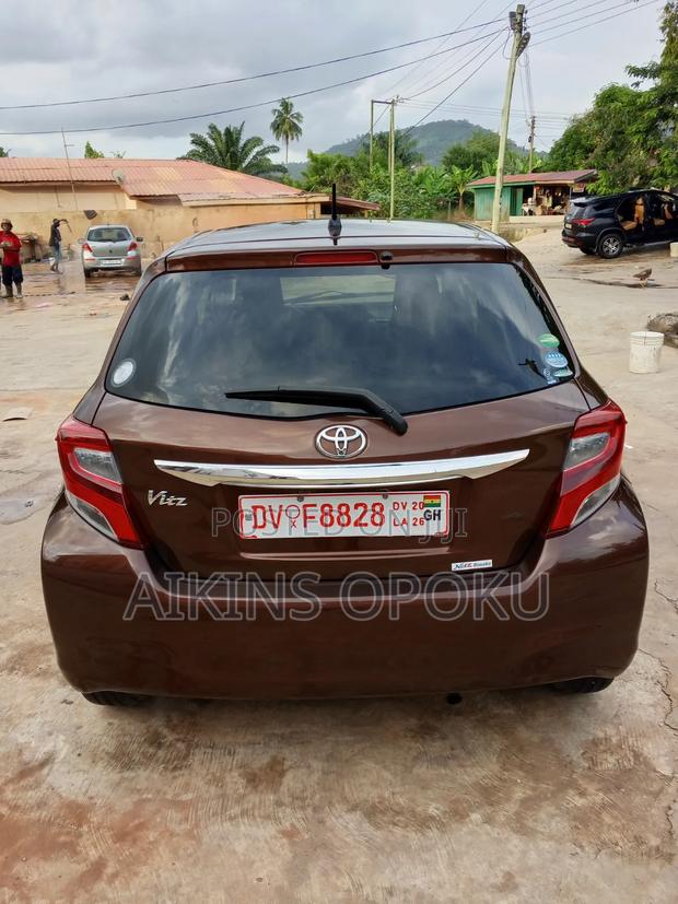 Toyota Vitz 1.3 FWD 5dr 2014 Brown