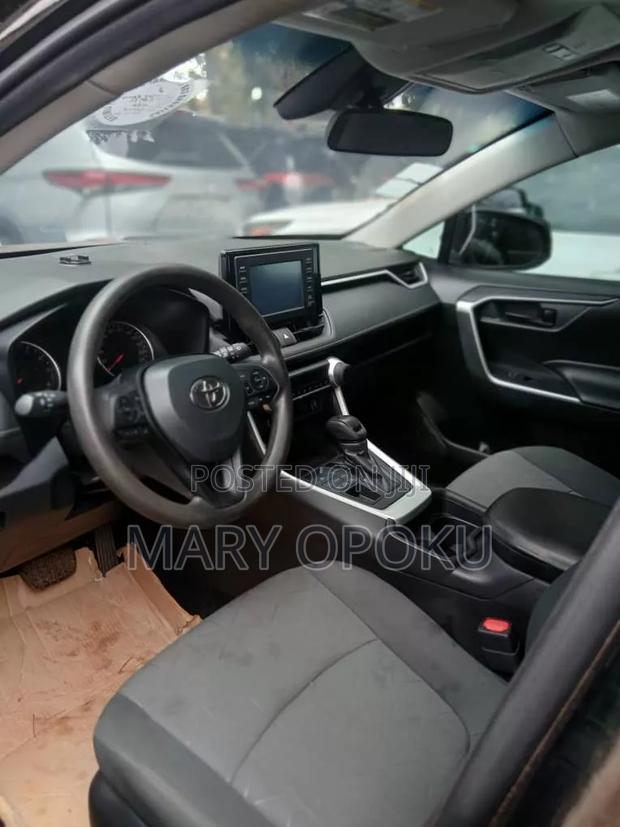 Toyota RAV4 LE AWD 2020 Black