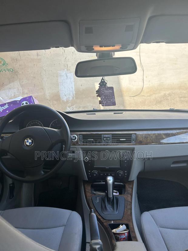 BMW 320i 2012 Silver