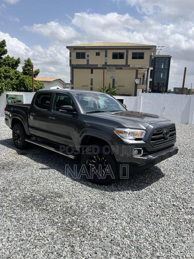 Toyota Tacoma 2019 Gray