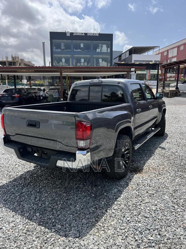 Toyota Tacoma 2019 Gray
