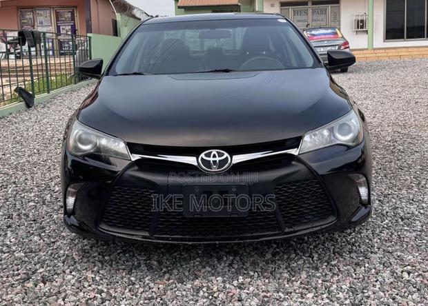 Toyota Camry 2017 Black