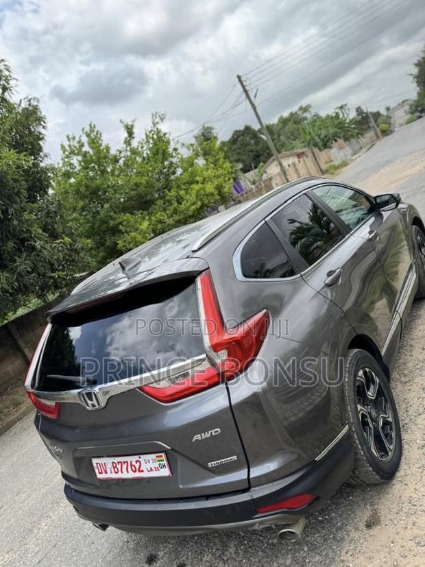 Honda CR-V Touring AWD 2019 Gray