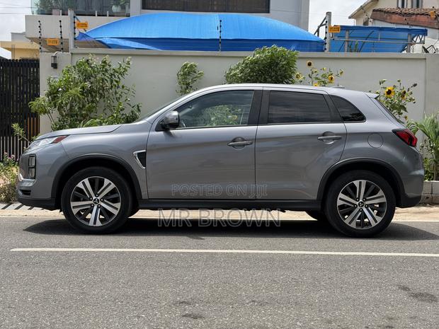 Mitsubishi Outlander Sport SE 2021 Gray