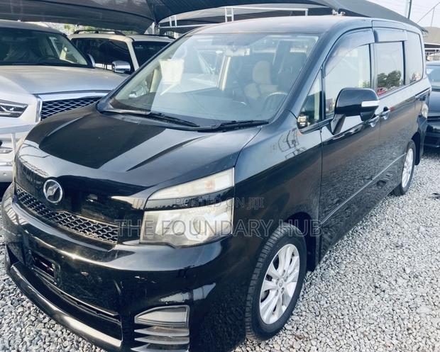 Toyota Voxy 2013 Black