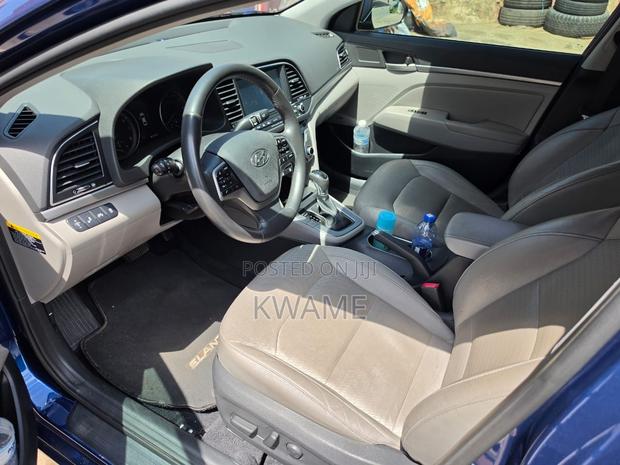 Hyundai Elantra 2017 Blue
