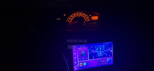 Toyota Vitz 1.5 FWD 5dr 2010 Pink
