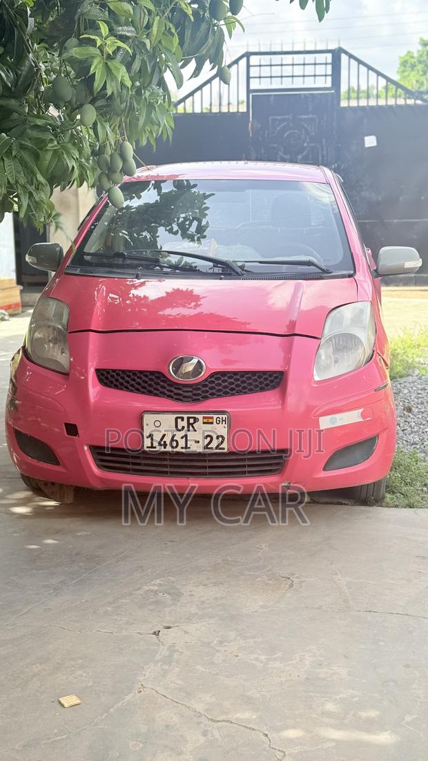 Toyota Vitz 1.5 FWD 5dr 2010 Pink