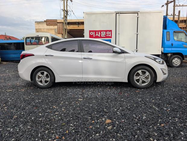 Hyundai Avante 2015 White