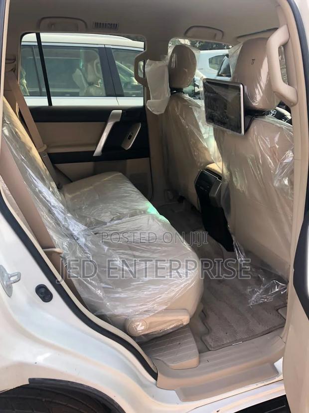 Toyota Land Cruiser 2024 White
