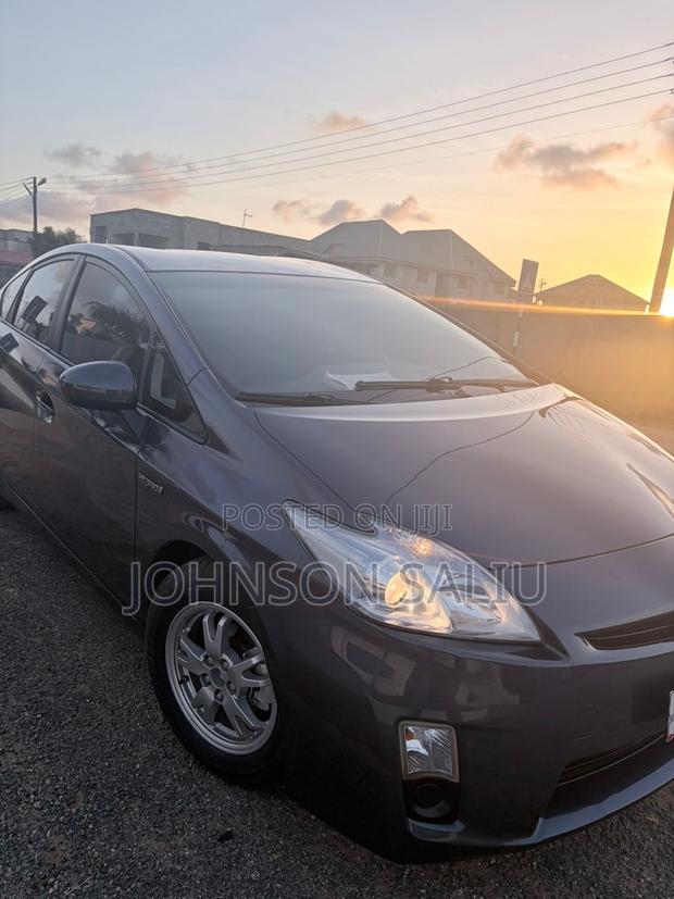 Toyota Prius I 2010 Gray