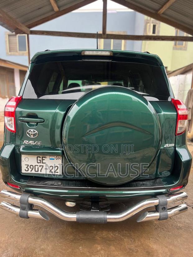 Toyota RAV4 2014 Green