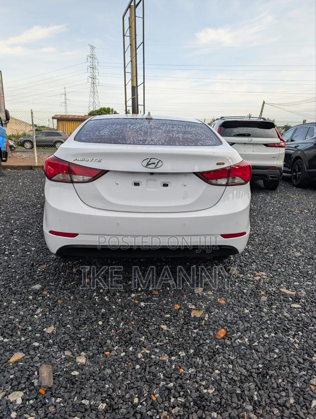 Hyundai Avante 2015 White