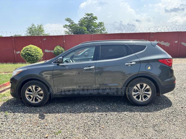 Hyundai Santa Fe 2014 Black