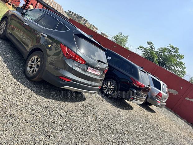 Hyundai Santa Fe 2014 Black
