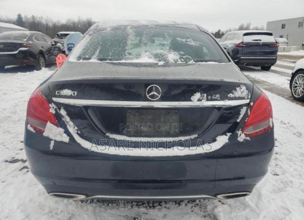 Mercedes-Benz C300 2016 Black