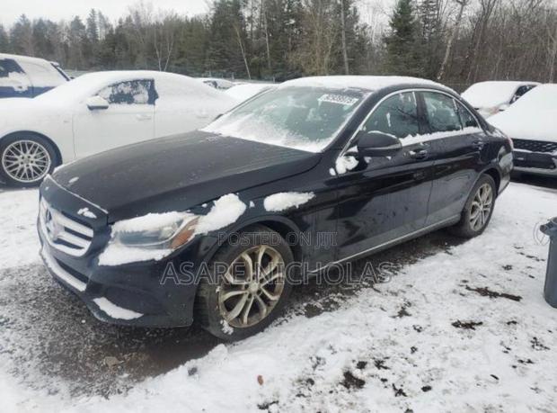 Mercedes-Benz C300 2016 Black