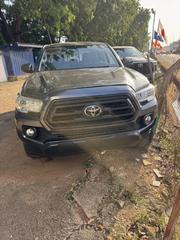 Toyota Tacoma 2018 Gray for sale