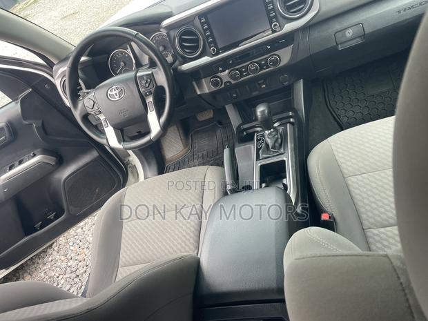 Toyota Tacoma 2019 White