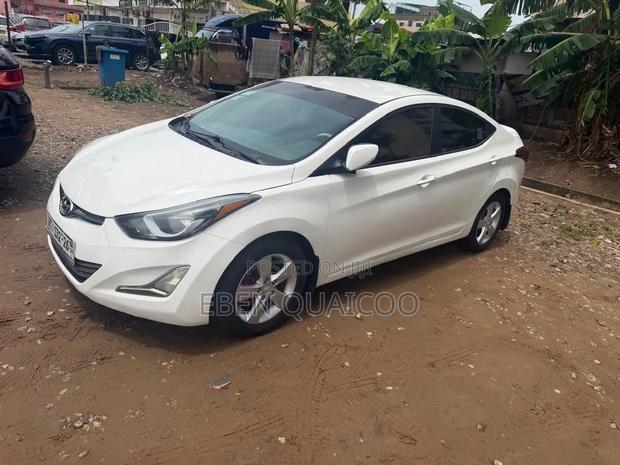 Hyundai Elantra 2015 White