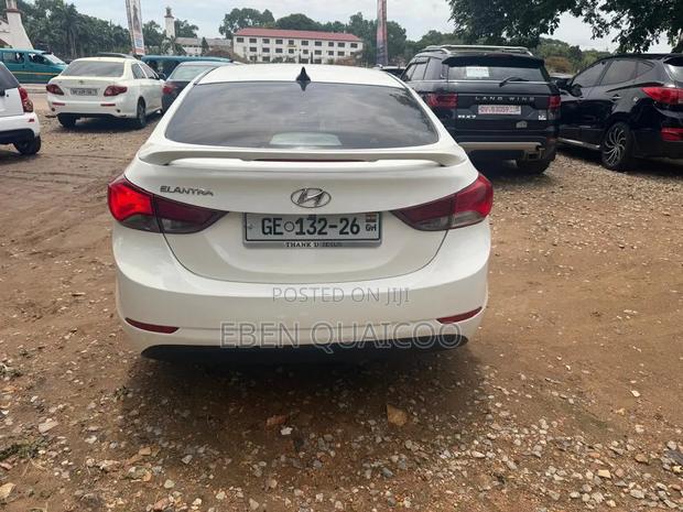Hyundai Elantra 2015 White