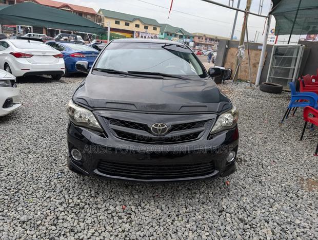 Toyota Corolla LE 4dr Sedan (1.8L 4cyl 4A) 2012 Black
