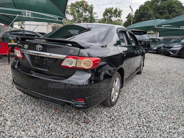 Toyota Corolla LE 4dr Sedan (1.8L 4cyl 4A) 2012 Black