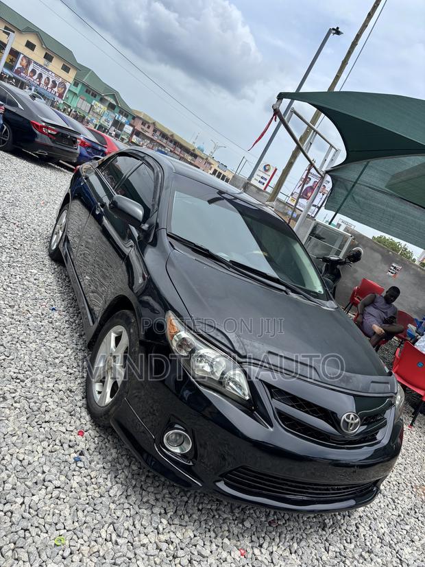 Toyota Corolla S 4dr Sedan (1.8L 4cyl 4A) 2012 Black