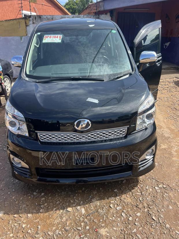 Toyota Voxy 2013 Black